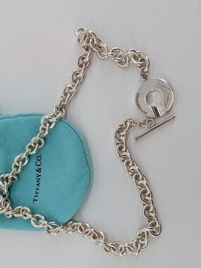 Tiffany & Co. Atlas toggle necklace